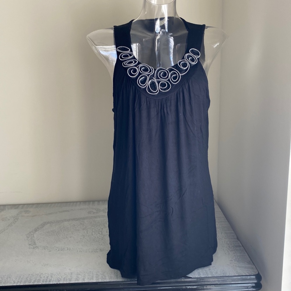 Chenault drape tank with unique “zipper” roses on the front bodice. Size L
